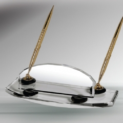 Kristal Masa İsimliği