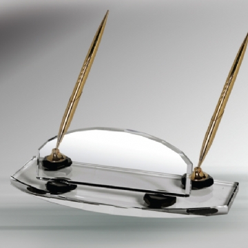 Kristal Masa İsimliği